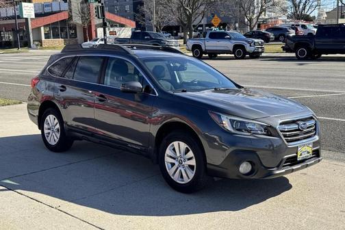 Magnetite Gray Metallic 2019 Subaru Outback 2.5i Premium