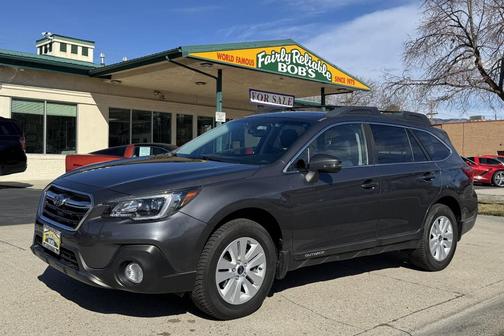 Magnetite Gray Metallic 2019 Subaru Outback 2.5i Premium SUV