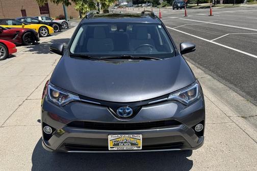 2017 Toyota RAV4 Hybrid XLE