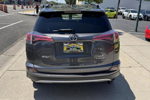 2017 Toyota RAV4 Hybrid XLE