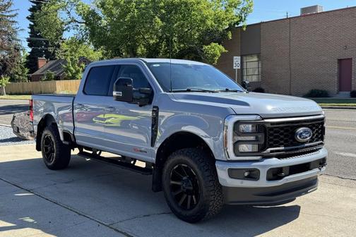 Glacier Gray Metallic 2024 Ford F-350 Lariat Super Duty