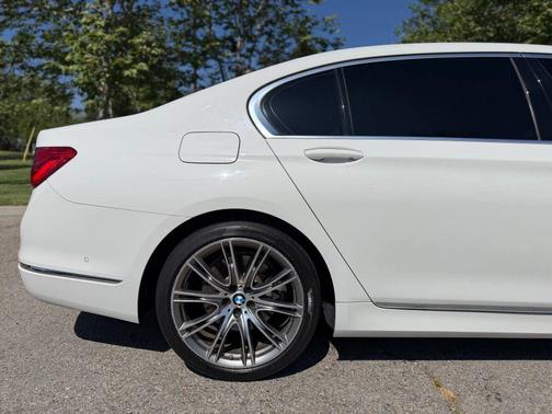White 2016 BMW 740 740i Sedan 4D