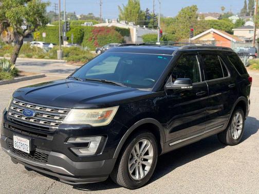 Shadow Black 2016 Ford Explorer XLT