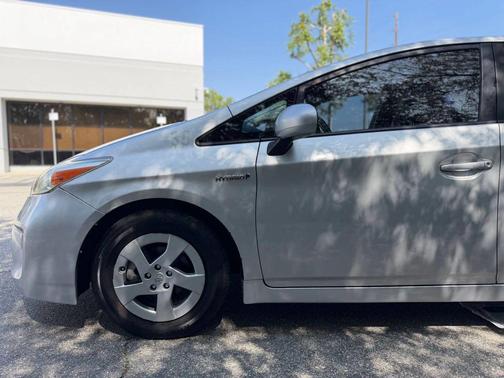 Classic Silver Metallic 2015 Toyota Prius Two