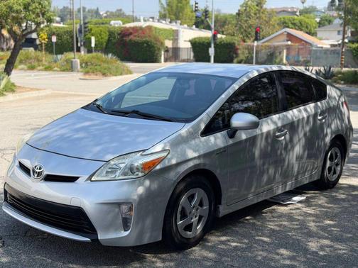 Classic Silver Metallic 2015 Toyota Prius Two