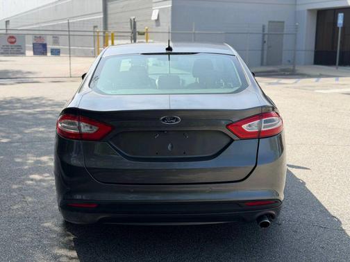 2016 Ford Fusion Hybrid S