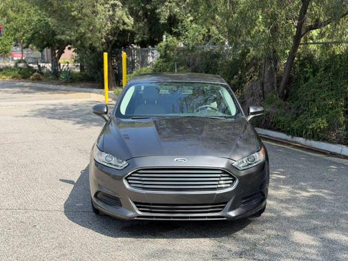 2016 Ford Fusion Hybrid S