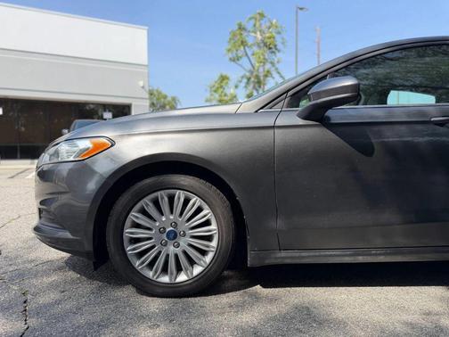 2016 Ford Fusion Hybrid S