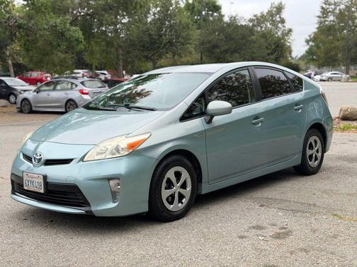 Winter Gray Metallic 2012 Toyota Prius Two