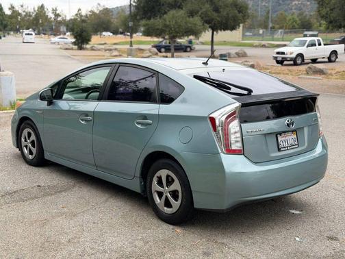 Winter Gray Metallic 2012 Toyota Prius Two