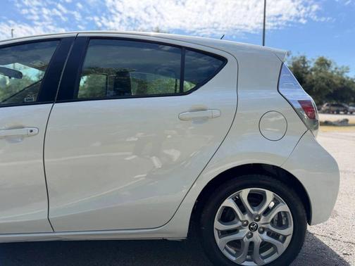 2013 Toyota Prius c One