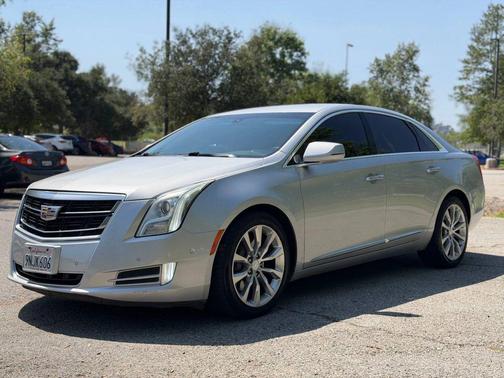 Radiant Silver Metallic 2014 Cadillac XTS Luxury