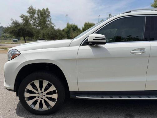 White 2017 Mercedes-Benz GLS 450 4MATIC