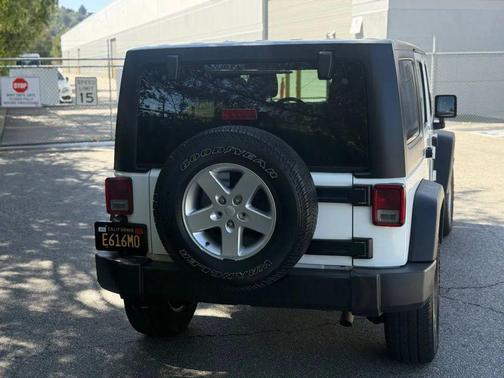 2016 Jeep Wrangler Unlimited Sport