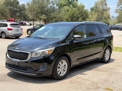 Aurora Black Pearl 2016 Kia Sedona LX