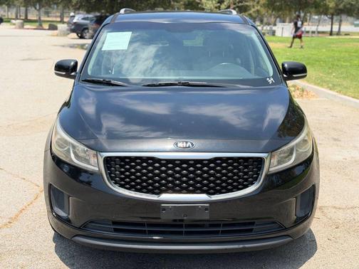 Aurora Black Pearl 2016 Kia Sedona LX