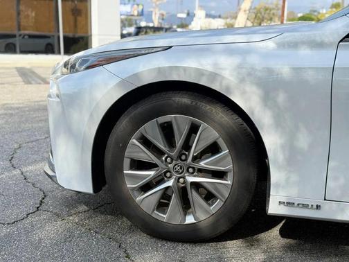 2021 Toyota Mirai Base