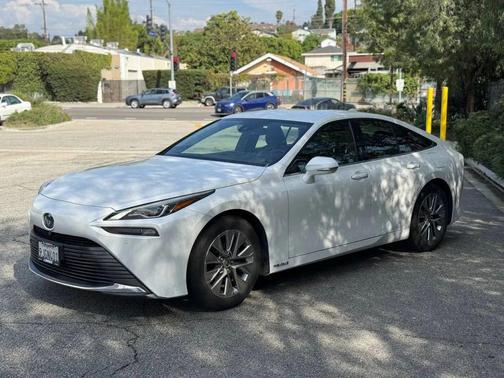 2021 Toyota Mirai Base