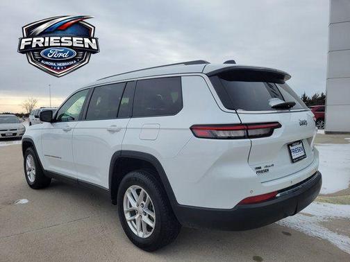 2022 Jeep Grand Cherokee L Laredo