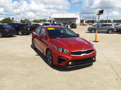 Photo 2 of 26 of 2020 Kia Forte LXS