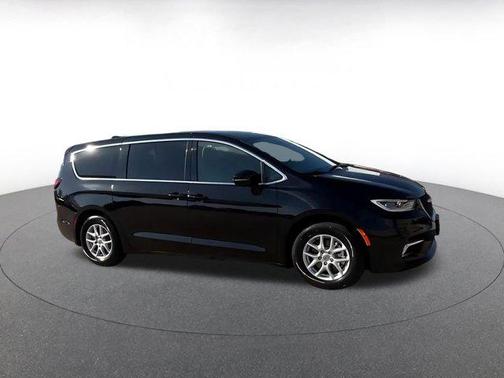 2025 Chrysler Pacifica L