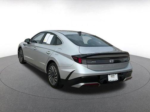 2024 Hyundai SONATA Hybrid SE