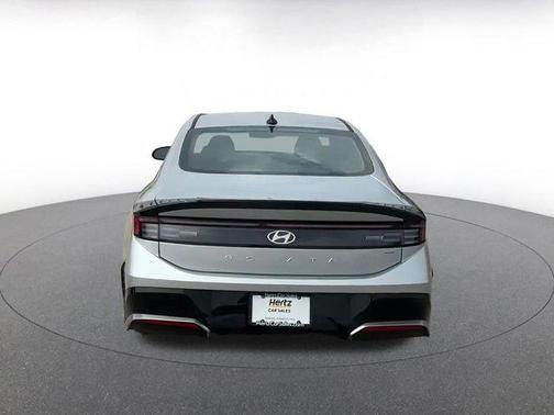 2024 Hyundai SONATA Hybrid SE