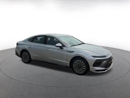 2024 Hyundai SONATA Hybrid SE