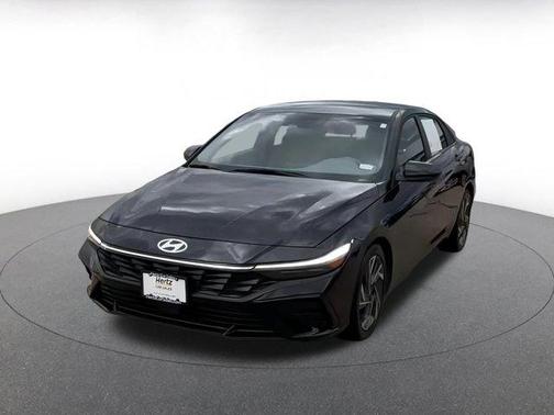 2025 Hyundai ELANTRA SEL