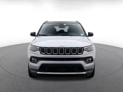 Silver Zynith Metallic Clearcoat 2025 Jeep Compass Limited