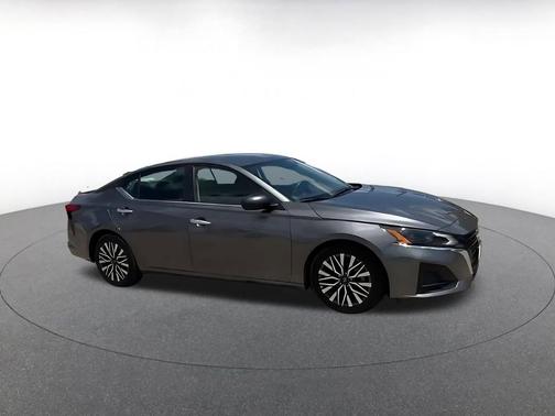 Gun Metallic 2025 Nissan Altima SV FWD
