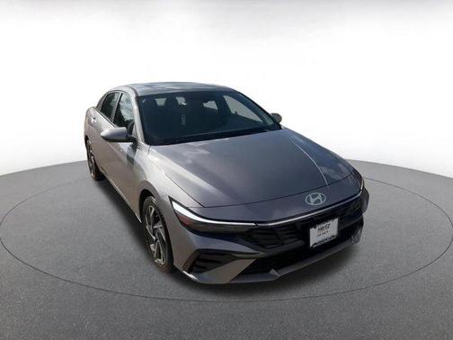 2025 Hyundai ELANTRA SEL