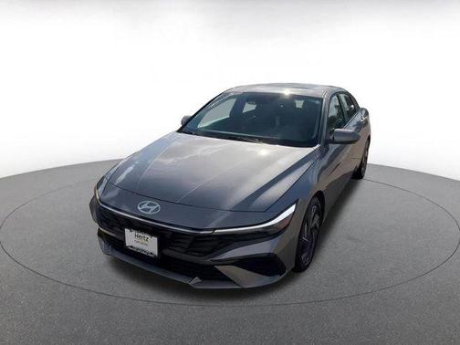 2025 Hyundai ELANTRA SEL