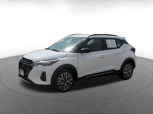 2024 Nissan Kicks SR
