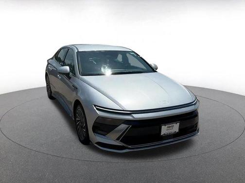 2024 Hyundai SONATA Hybrid SE
