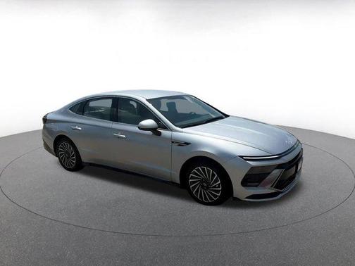 2024 Hyundai SONATA Hybrid SE