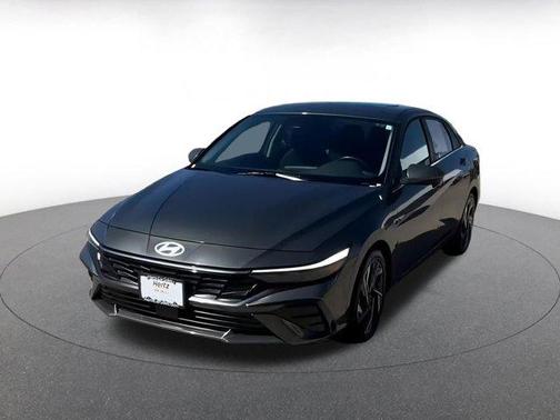 2025 Hyundai ELANTRA SEL