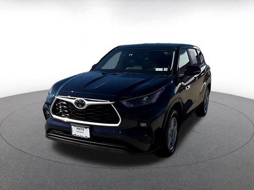 2025 Toyota Highlander LE