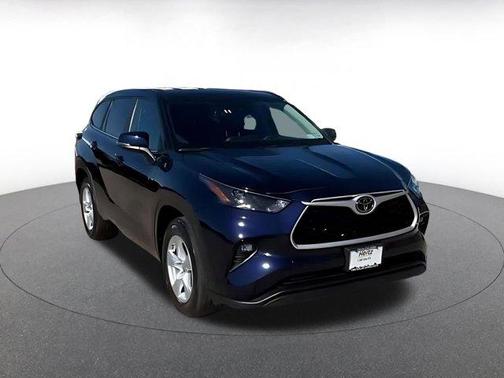 2025 Toyota Highlander LE
