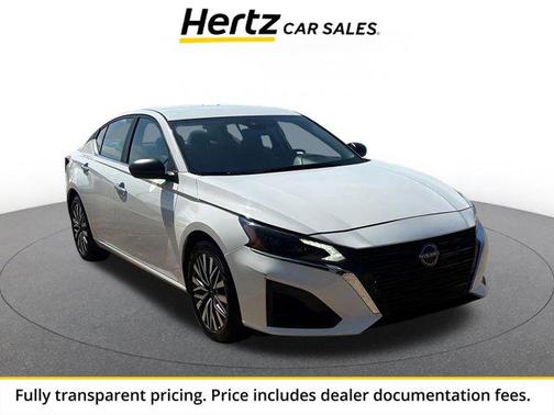 Glacier White 2025 Nissan Altima SV FWD