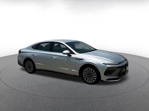 2024 Hyundai SONATA Hybrid SE