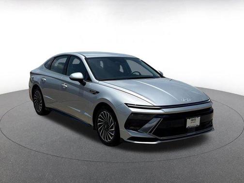 2024 Hyundai SONATA Hybrid SE