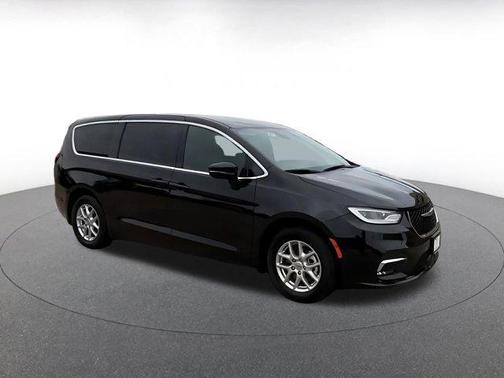 2025 Chrysler Pacifica L