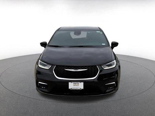 2025 Chrysler Pacifica L