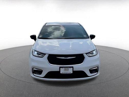 2025 Chrysler Pacifica L