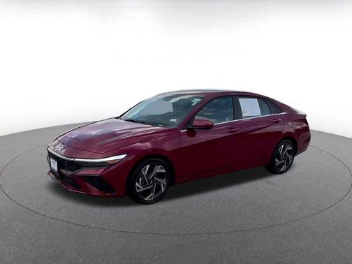 2025 Hyundai ELANTRA SEL