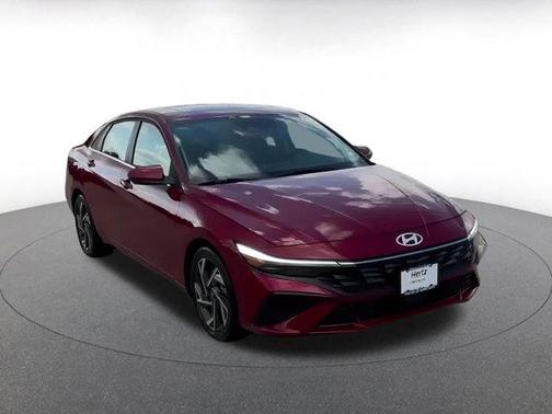 2025 Hyundai ELANTRA SEL