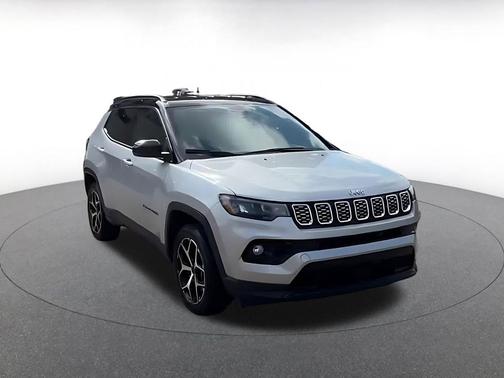 Silver Zynith Metallic Clearcoat 2025 Jeep Compass Limited