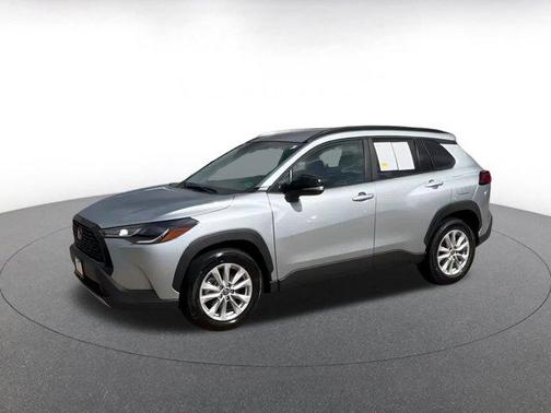 2025 Toyota Corolla Cross LE