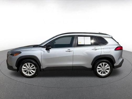 2025 Toyota Corolla Cross LE